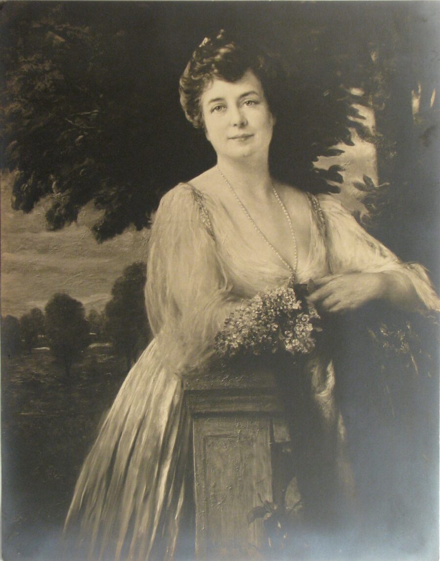 GUMMERE, Mrs Barker (Daisy Breaux; Formerly Mrs Andrew Simonds; Later Mrs Clarence C. Calhoun)